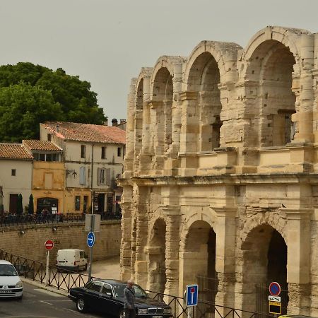 Villa La Pitchoun Des Arenes Arles Exterior foto