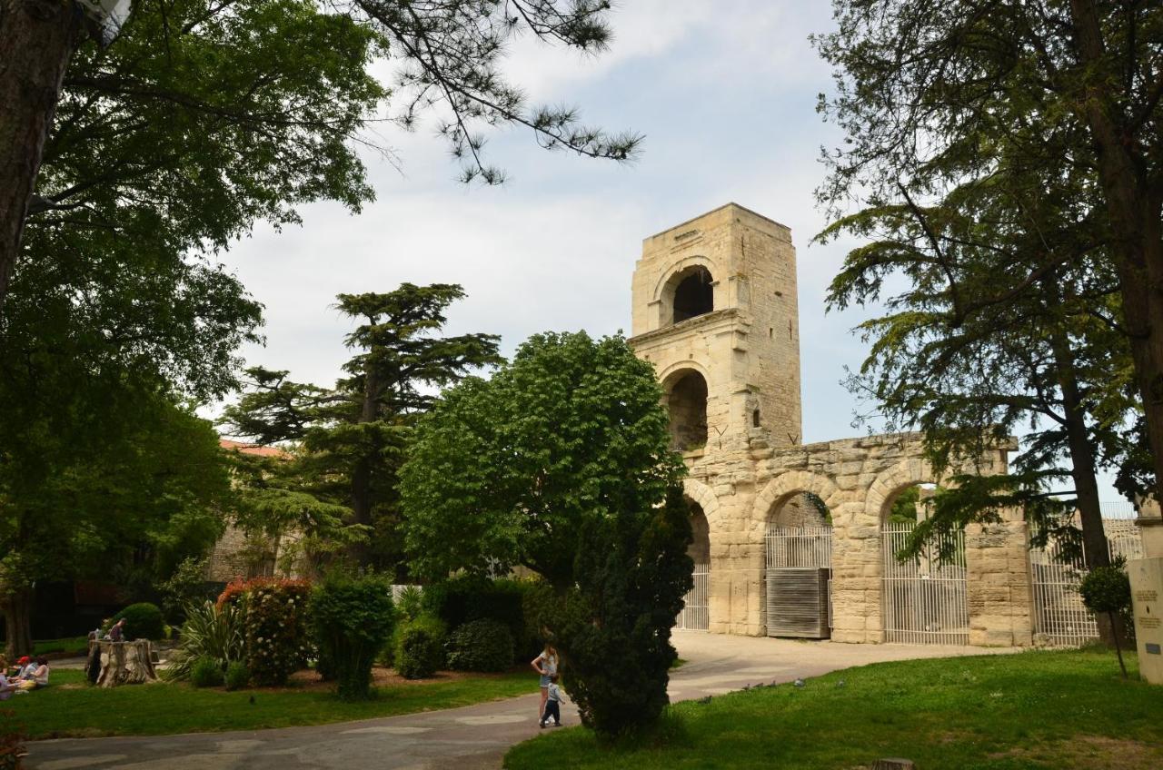 Villa La Pitchoun Des Arenes Arles Exterior foto