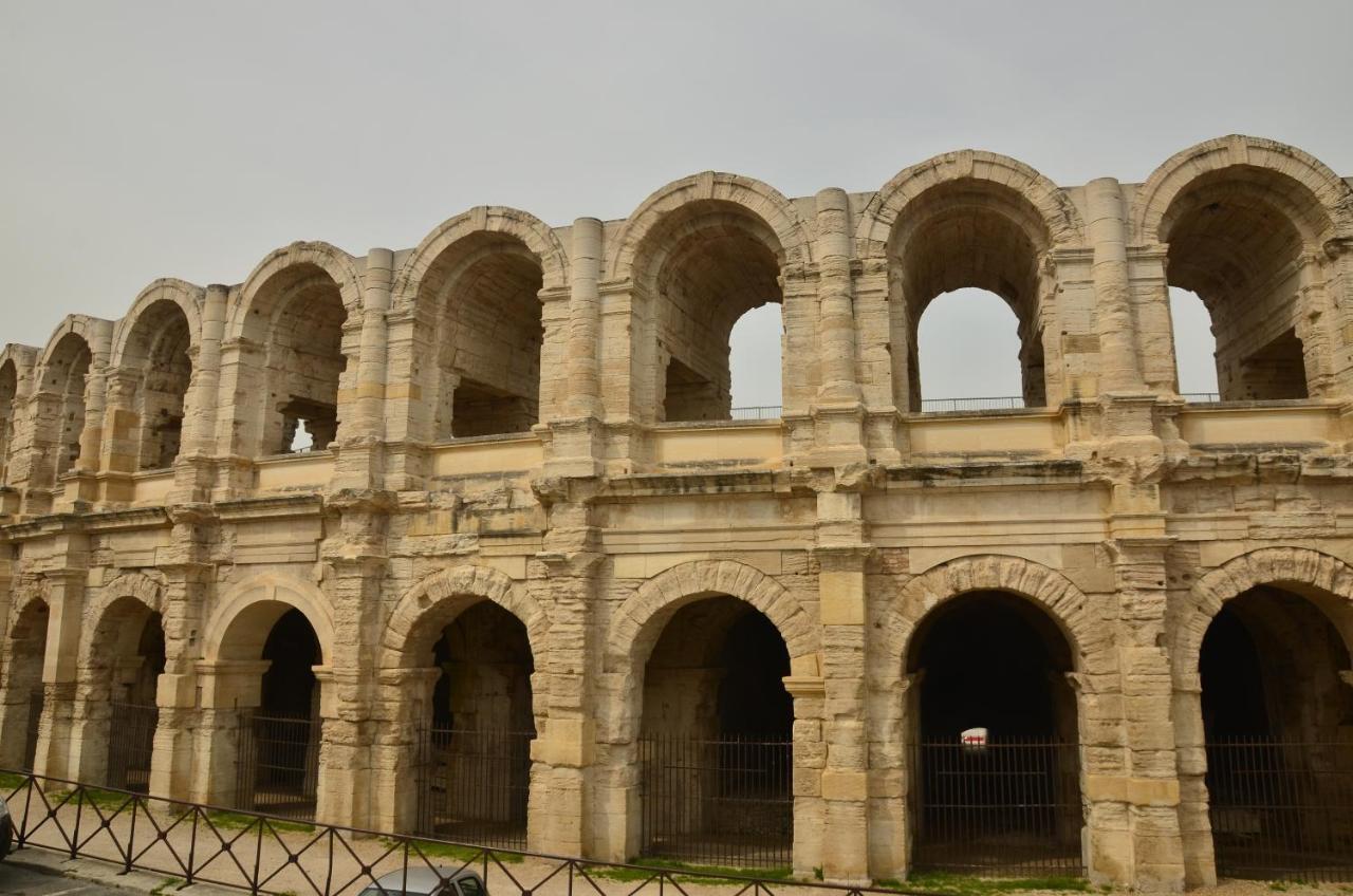 Villa La Pitchoun Des Arenes Arles Exterior foto